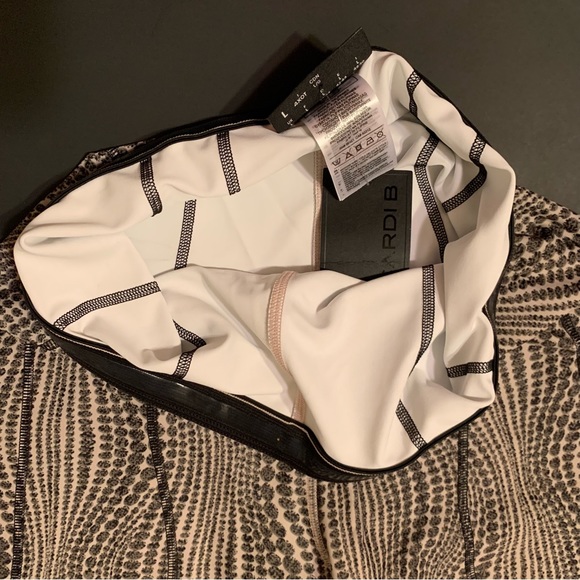 CARDI B Bike workout shorts, high waist with elastic grip waistband NWT size L - Picture 10 of 16